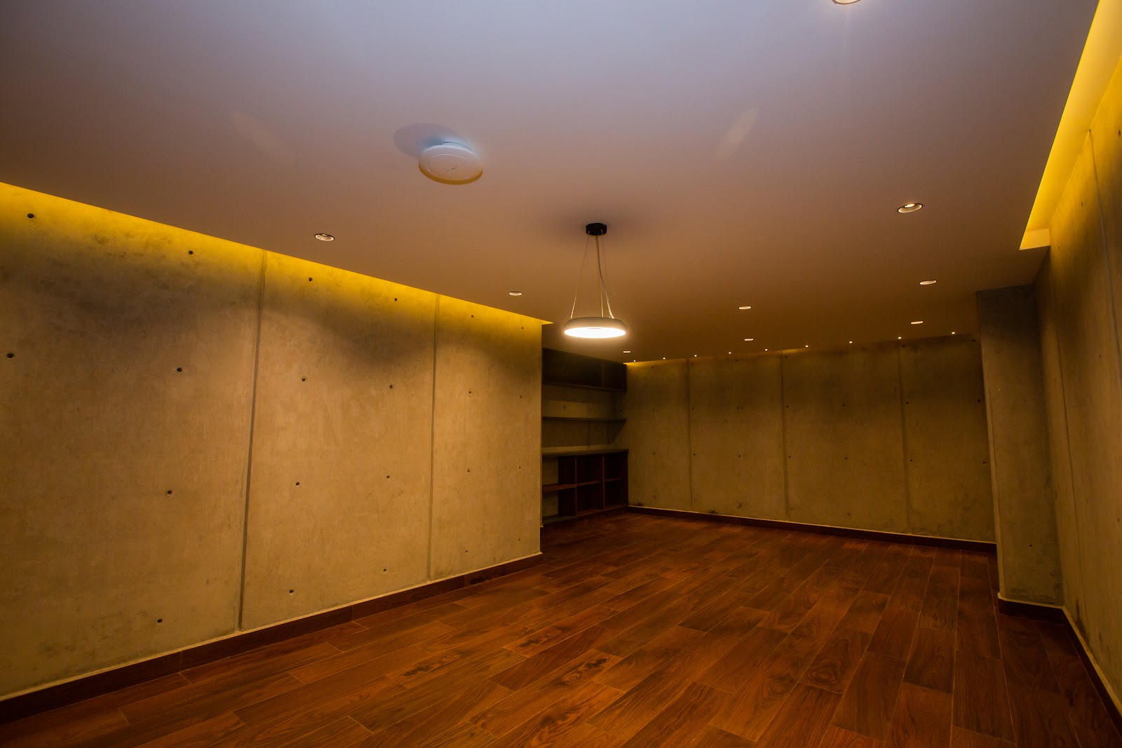 Sótano con cava y área social casa en venta Bosque Real