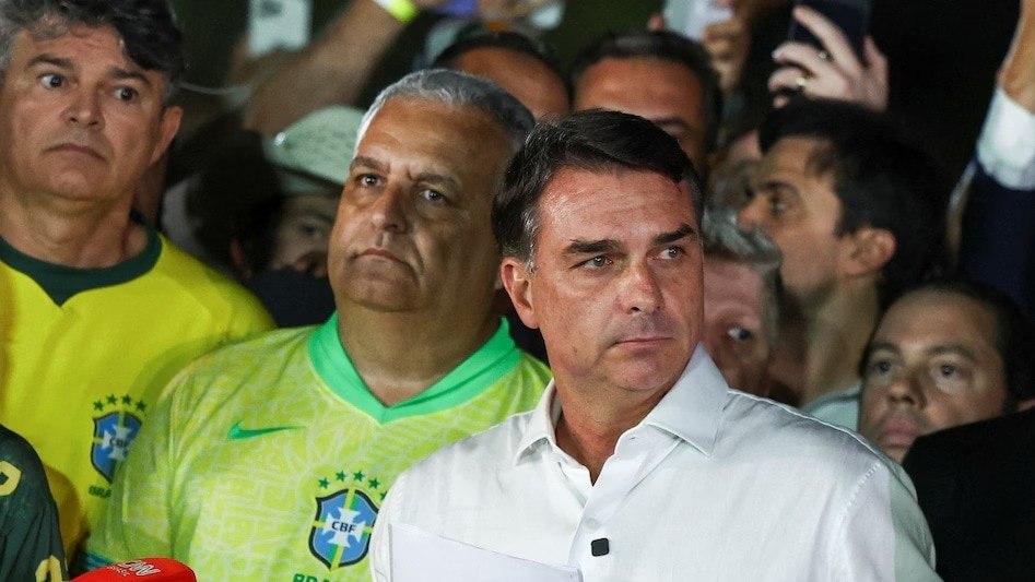 Flavio Bolsonaro Deletes ‘Elected President’ Post in US