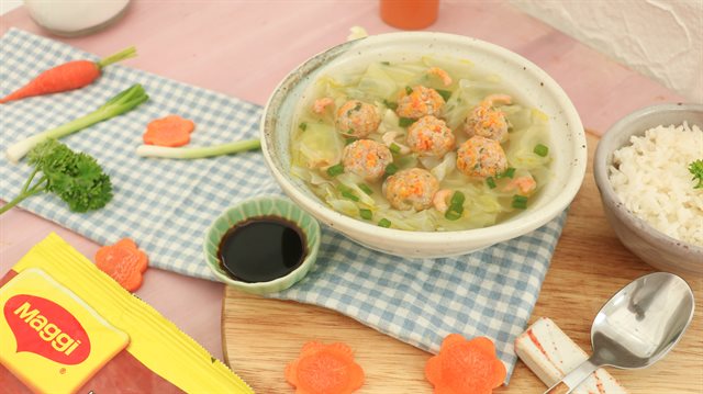 Canh Bắp Cải Thịt Viên