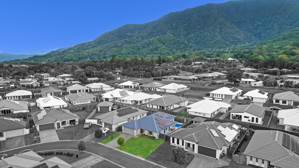 51 Laguna Avenue, Redlynch - Thumbnail 2