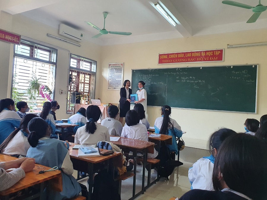 Bộ môn Ngữ văn thực hiện nhiệm vụ kết nối, phục vụ cộng đồng tại Trường THCS Chất lượng cao Mai Sơn