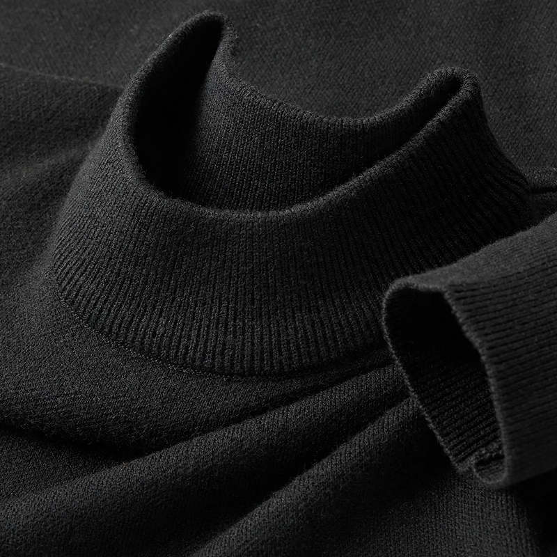 Men's wool sweater with stand-up collar and fleece lining
