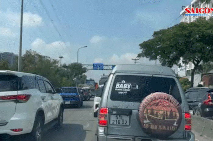 Ùn ứ giao thông cửa ngõ phía Đông TPHCM trong ngày đầu nghỉ lễ - Báo Sài Gòn Giải Phóng