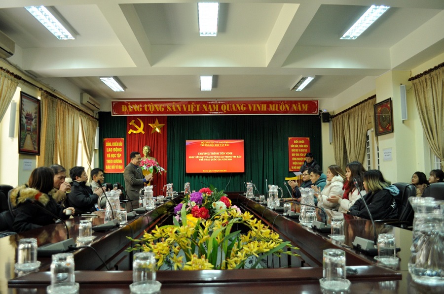 Trường Đại học Tây Bắc tôn vinh sinh viên đạt giải thể thao vô địch toàn quốc năm 2020