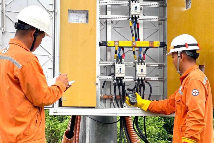 Hà Nội tiết kiệm tối thiểu 3% tổng điện năng tiêu thụ - Đài Phát thanh và truyền hình Hà Nội