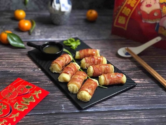 Khoai Tây Nghiền Cuộn Thịt Xông Khói Nướng