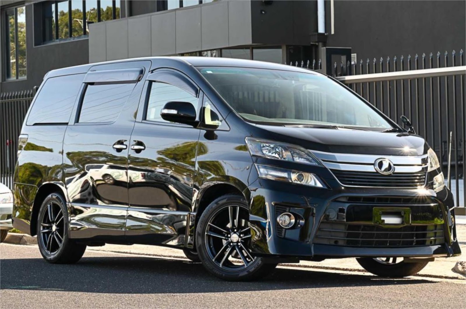 2013 Toyota VELLFIRE ANH20
