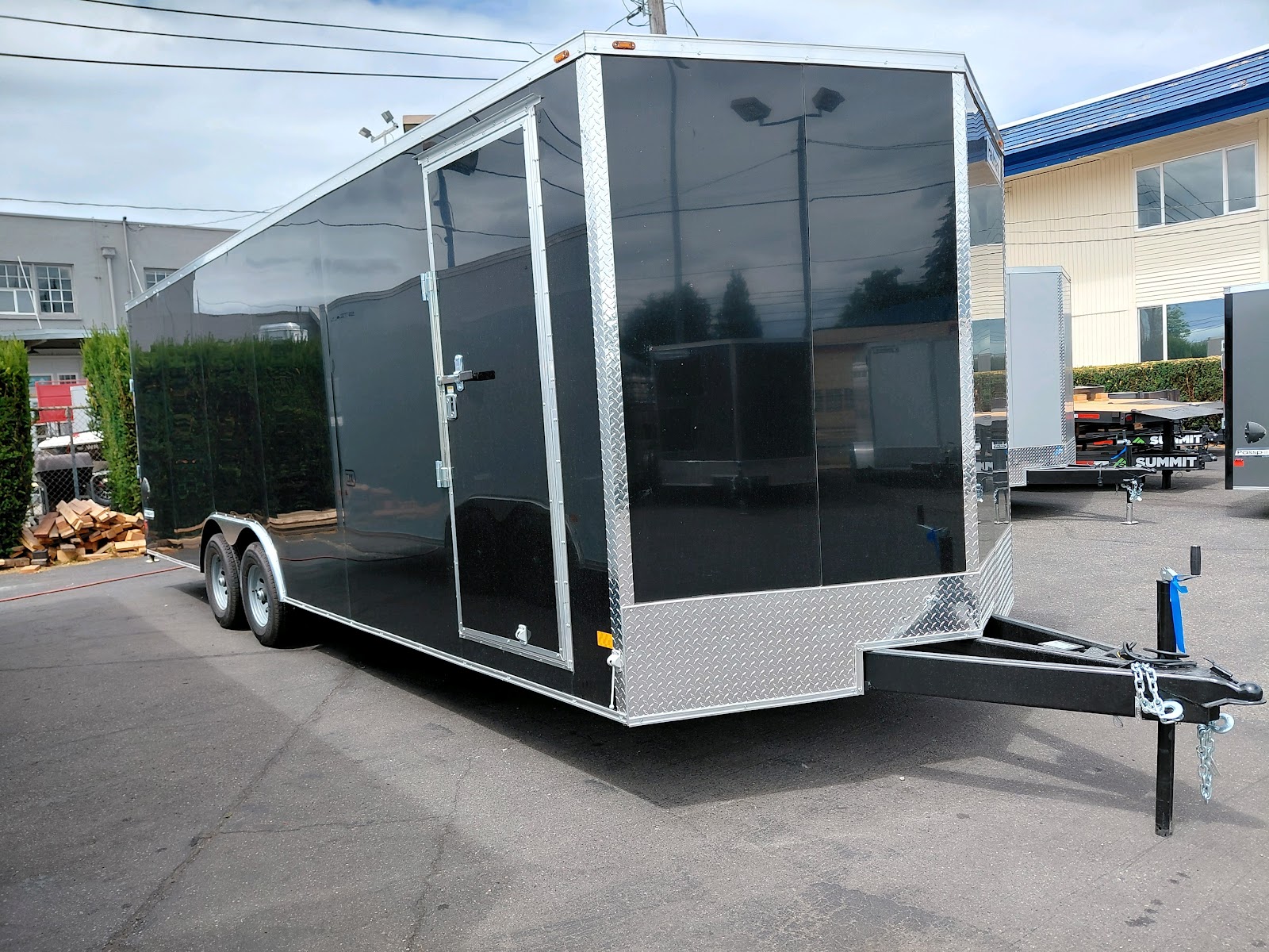 Passport Deluxe Enclosed Cargo
