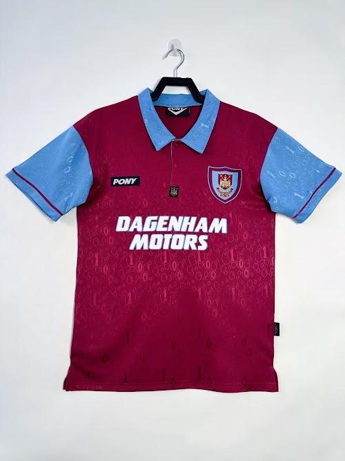 Equipación local del West Ham 1995–97.jpeg