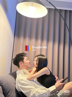 Người Đứng Sau Bóng Tối