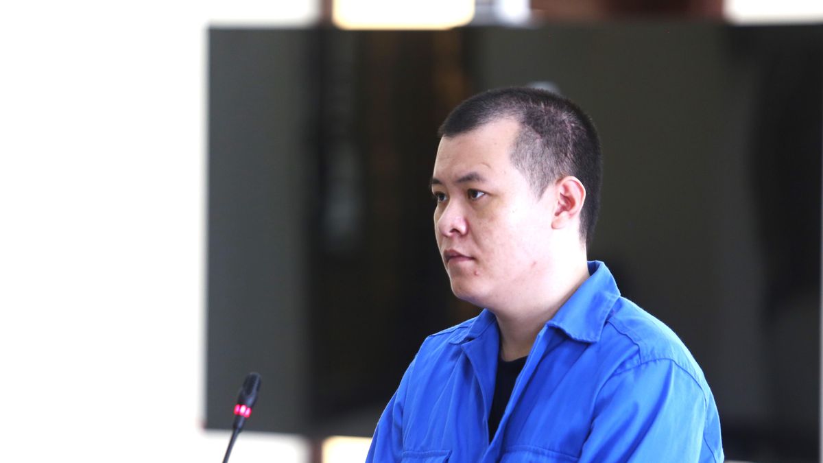 Dùng súng nhựa đi cướp tiệm vàng, lãnh 18 năm tù - Báo Pháp Luật TP.HCM