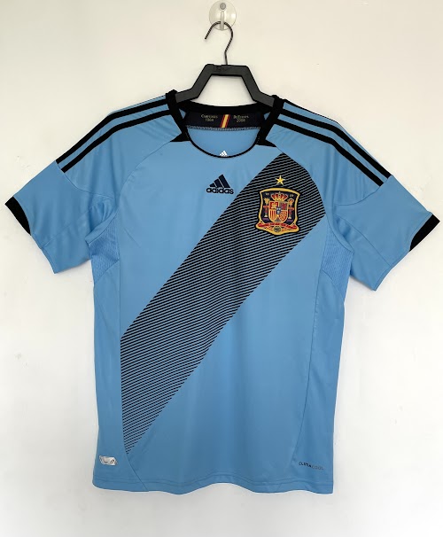 Equipación de visitante de España 2012.jpeg