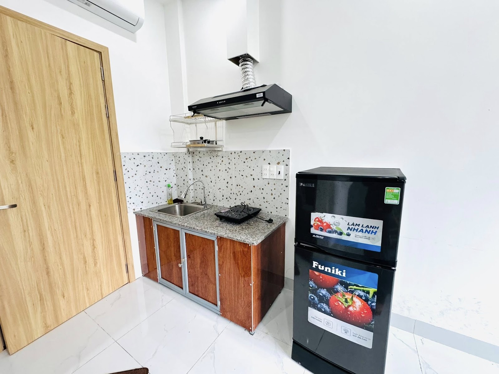 TRỐNG PHÒNG 3,5 TRIỆU FULL NỘI THẤT GẦN CẦU CẨM LỆ  2