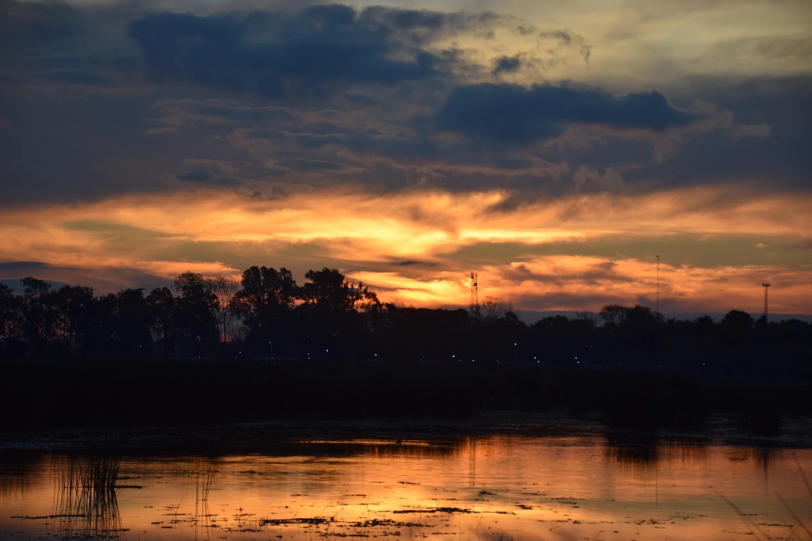 Golden Sunset Over Quiet Lake - Landscape Photography 5K Wallpaper (6000x4000)