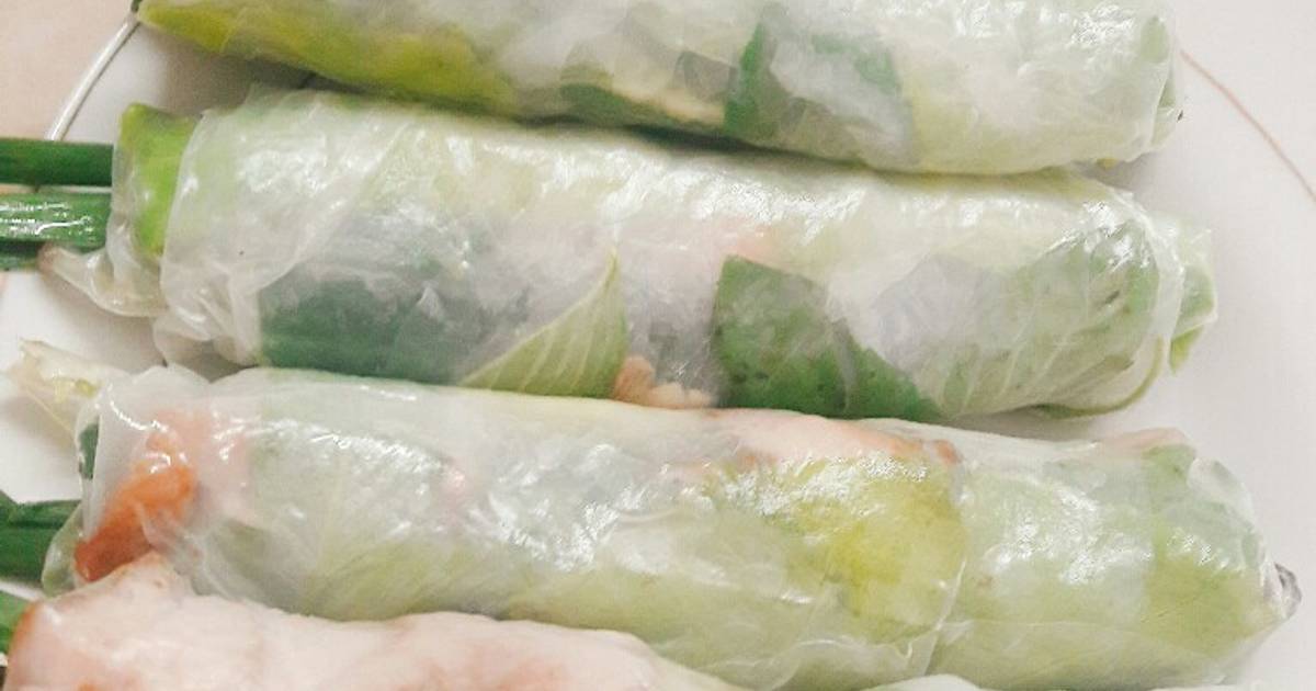 Gà áp chảo cuộn bánh tráng