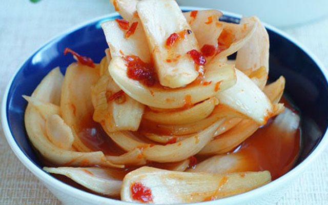 Hành Tây Muối Chua Ngọt