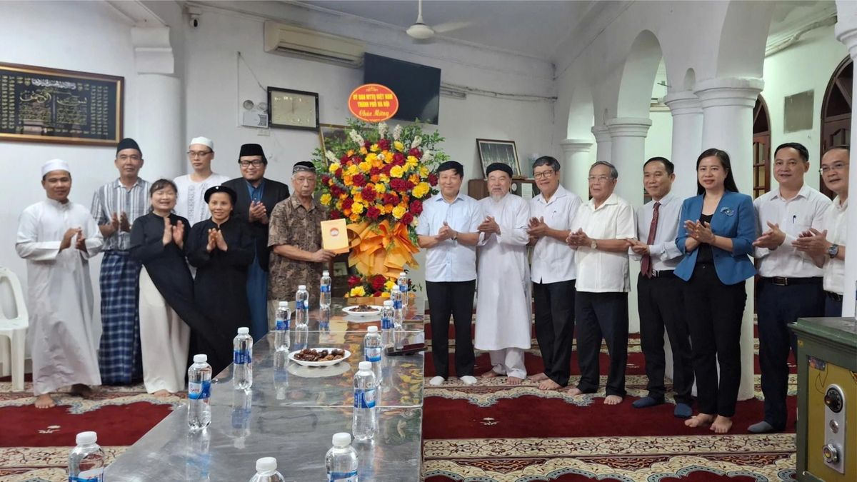 Chúc mừng cộng đồng hồi giáo nhân đại lễ Raya Eidil Adha - Đài Phát thanh và truyền hình Hà Nội