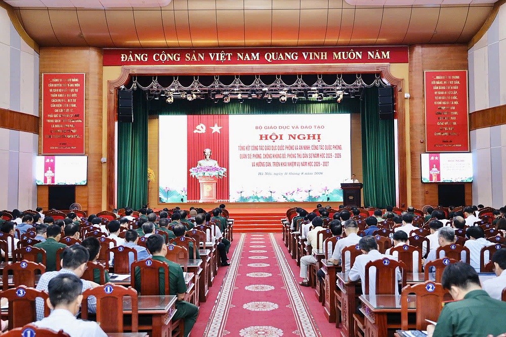 Trường Đại học Tây Bắc vinh dự được Bộ Giáo dục và Đào tạo tặng bằng khen trong công tác Quốc phòng, quân sự và Giáo dục Quốc phòng và An ninh