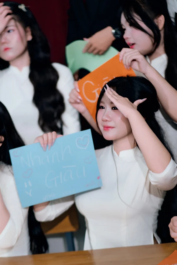 Kỷ yếu cá nhân thumbnail 9