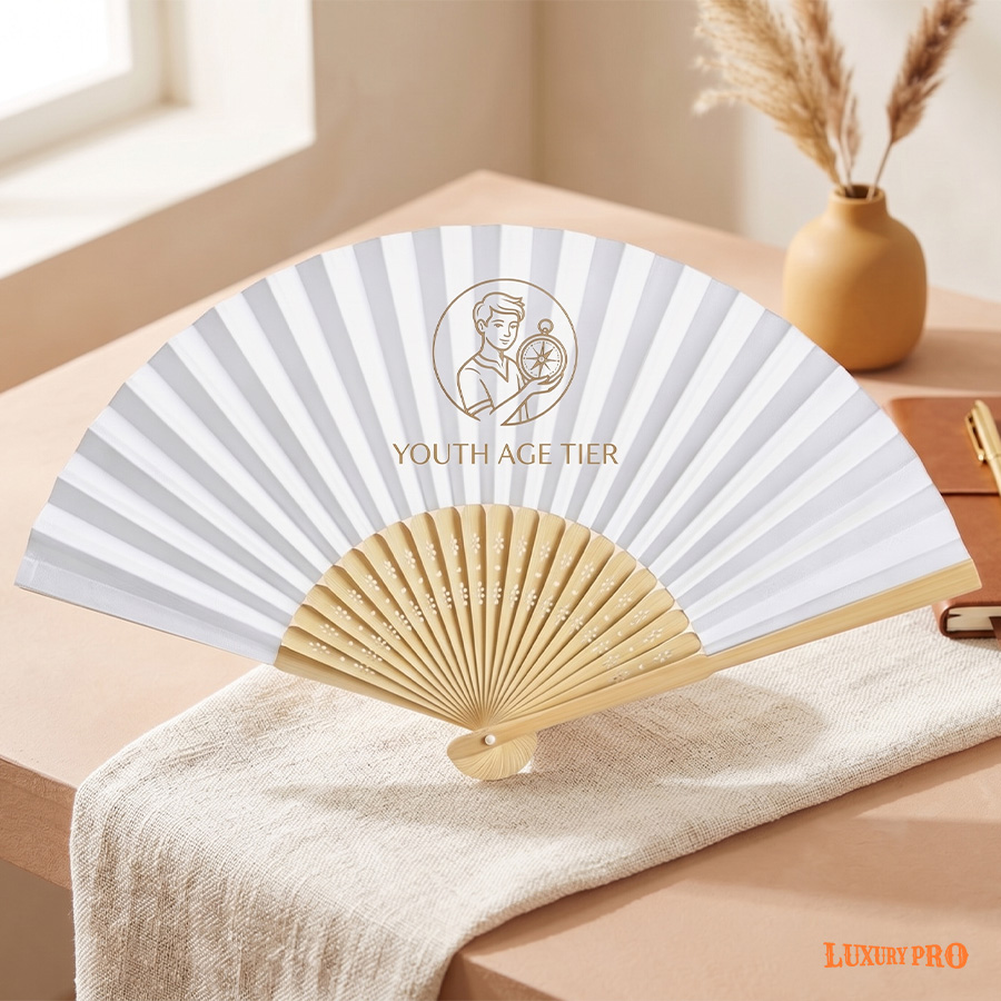 Ladies' plain face fan