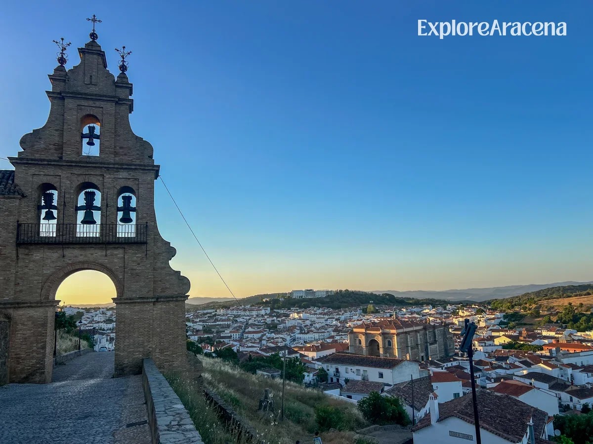View across Aracena and the surrounding wooded hills from the path leading up to the castle.