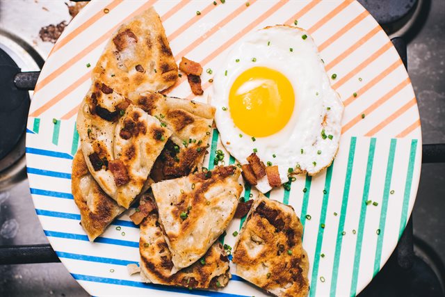 Bánh Pancake Thịt Xông Khói