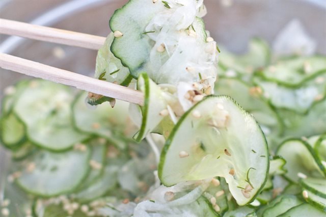 Salad Dưa Leo Mè
