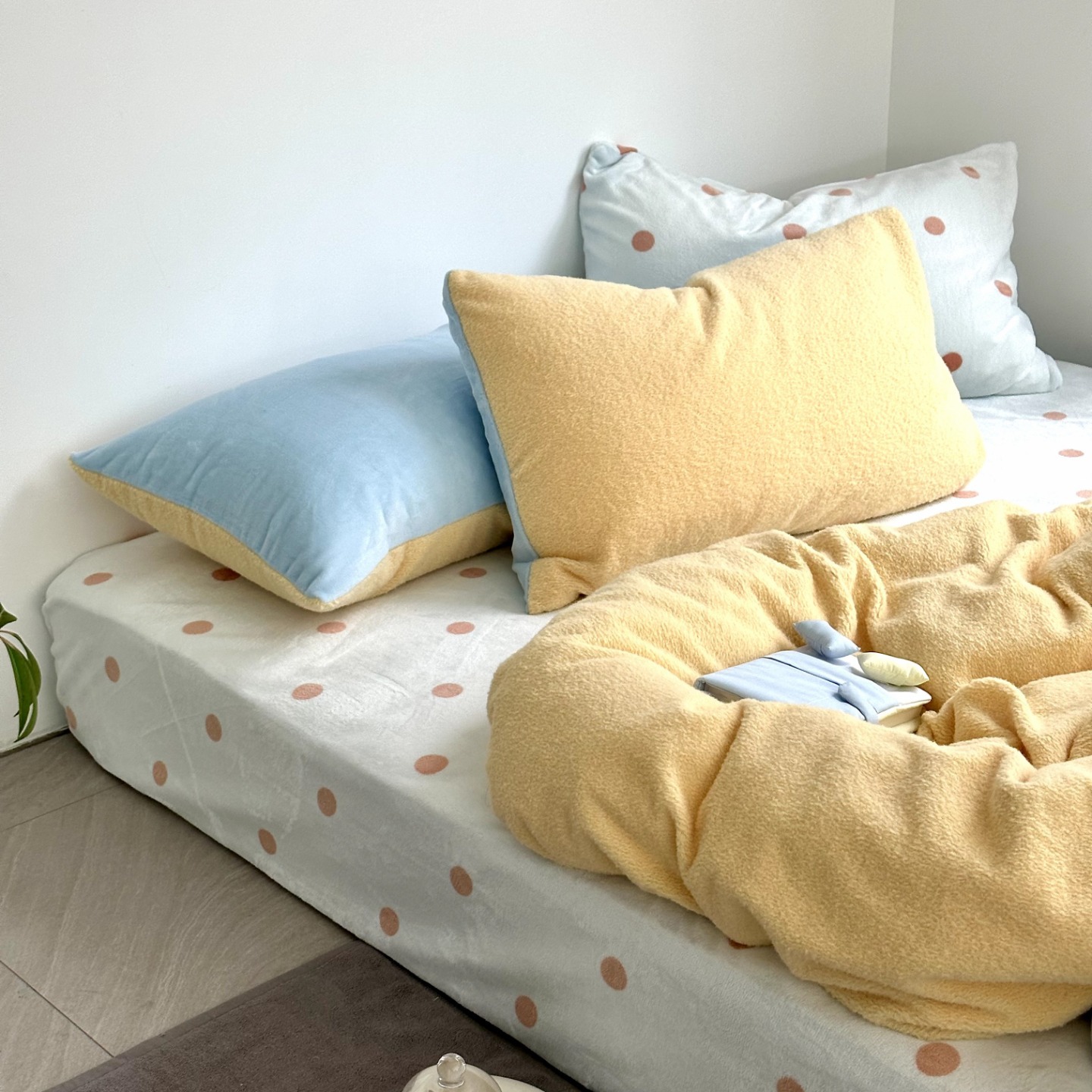 Microfiber fleece bedding set, solid color, soft