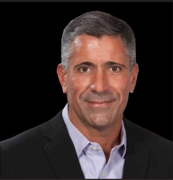Carlos Uzcategui, Florida Licensed Realtor® with United Realty Group, serving South Florida and Madrid since 2001
