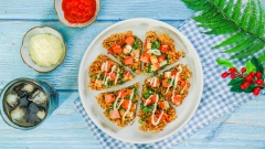 Vậy là đã hoàn thành xong món pizza mì tôm rồi. Rất đơn giản đúng không nào? Bạn hãy thử xem nhé! Món này có thể là một bữa ăn sáng đầy đủ chất dinh dưỡng hay đơn giản chỉ là một bữa ăn vặt giữa buổi nhưng vẫn cung cấp được đầy đủ chất dinh dưỡng đấy!