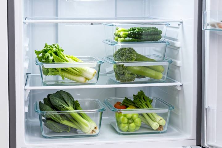 Правильное хранение продуктов в холодильнике