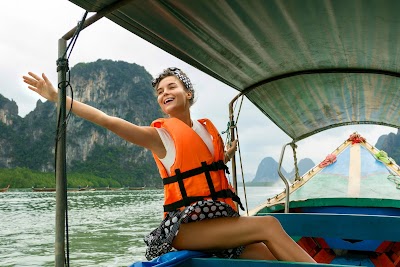 Приватный · SUNRISE ADVENTURE_ SAMET NANGSHE SKYWALK BRIDGE, JAMES BOND ISLAND, AIRPLANE BEACH, AND MA DOO BUA WATER LILIES photo 5