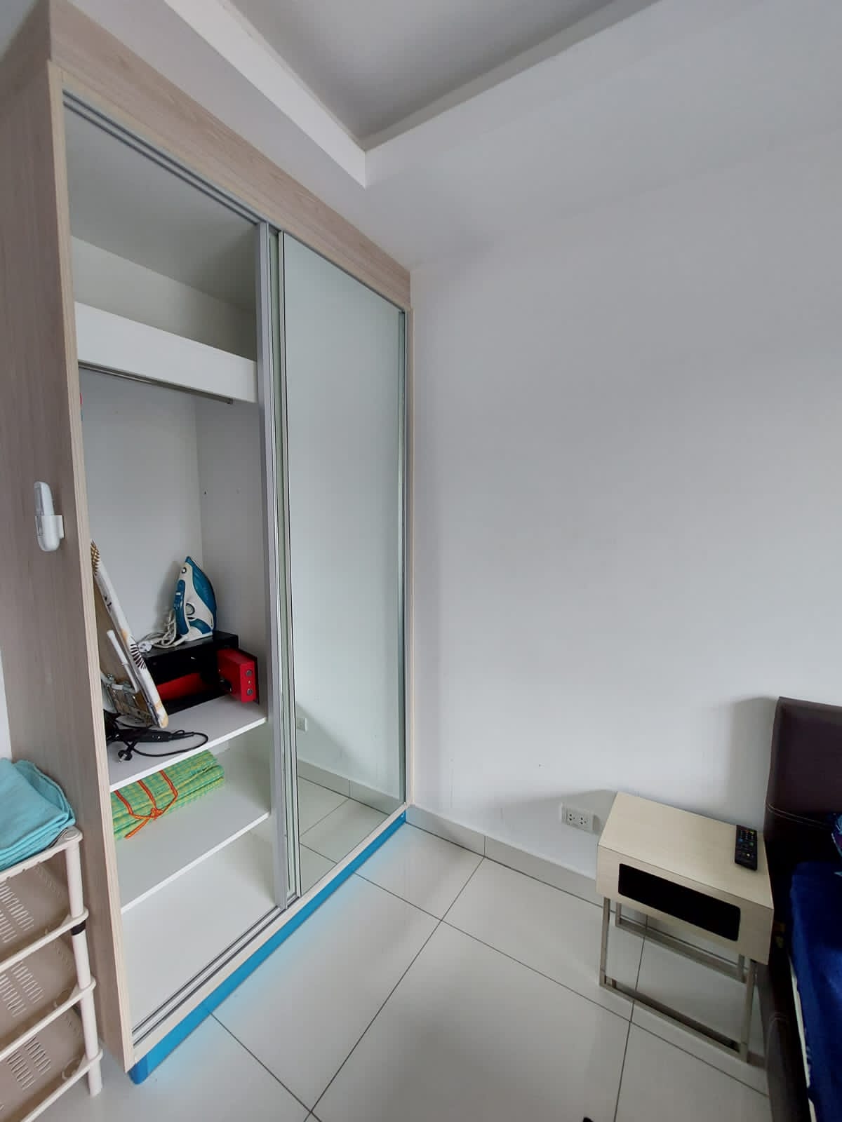 Nam Talay - Studio, Floor 13 4