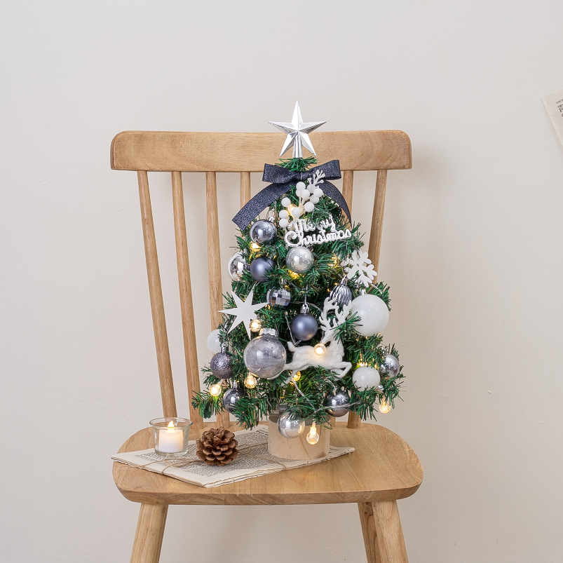 Mini Christmas tree with lighting for the desk