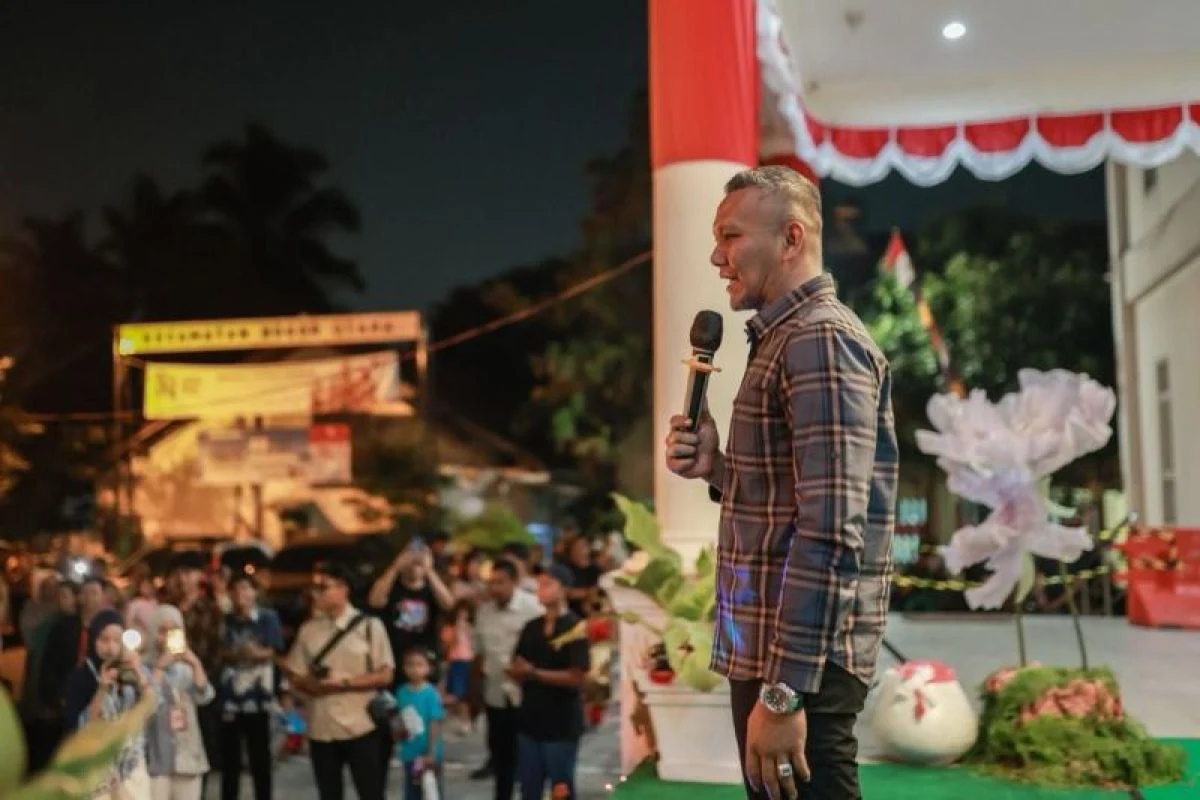 Wakil Wali Kota Bogor Jenal Mutaqin saat menghadiri kegiatan bersama warga di Kelurahan Kencana.