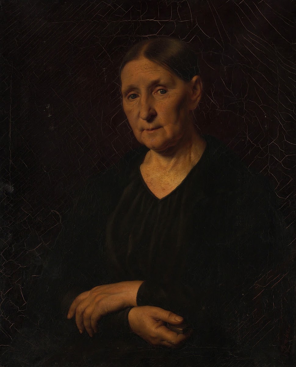 Portrait De Femme Bras CroiséS