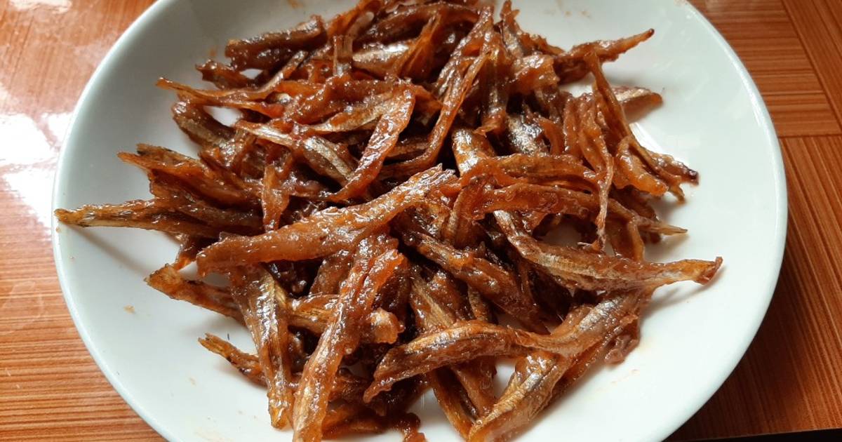 Cá cơm rim me
