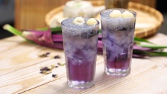 Nước sâm là một trong những loại nước có tác dụng giải nhiệt, giải khát, lại nhiều khoáng chất, chất dinh dưỡng, rất tốt cho sức khỏe của bạn. Vì nước sâm nhà làm vậy nên chỉ bảo quản trong tủ mát từ 2 đến 3 ngày. Lưu ý trước khi bỏ tủ mát bạn nên để nguội để nước sâm không bị hư. Dễ làm, dễ uống, vậy còn chờ gì không cùng Cooky làm một nồi nước sâm thanh mát cho gia đình mình nào.