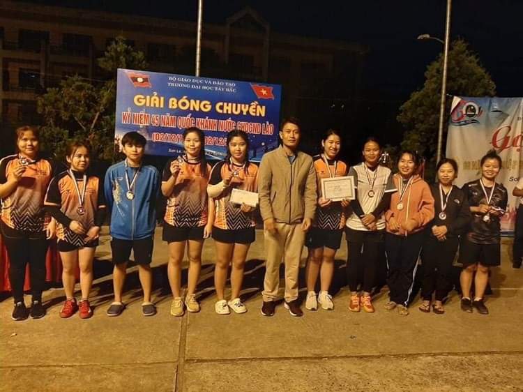 Giải Bóng chuyền chào mừng 45 năm Quốc khánh Nước CHDCND Lào tại Trường Đại học Tây Bắc