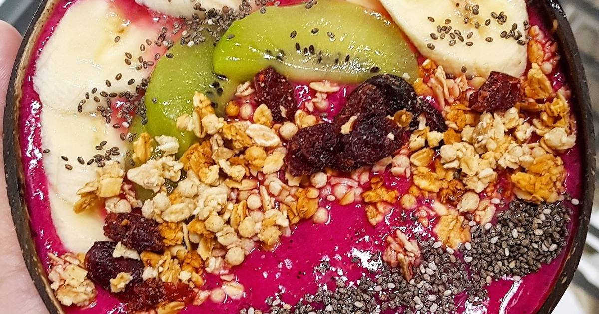 Dragonfruit Smoothie Bowl