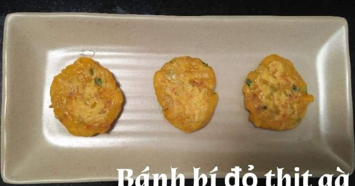 Bánh bí đỏ thịt gà