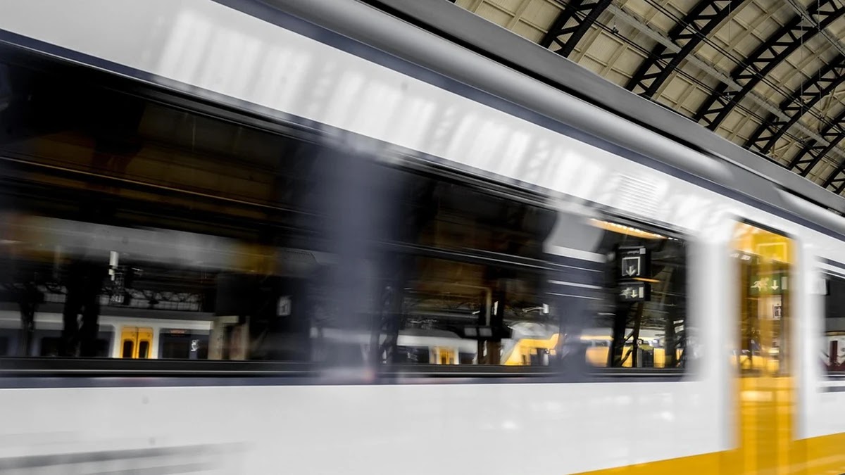 미디어 플랫폼별 콘텐츠 수익화 방법과 알고리즘 적용 차이