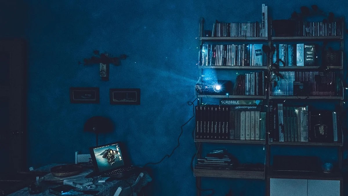 웹툰과 영화 장르별 클리셰 비교 분석과 서사 영향력