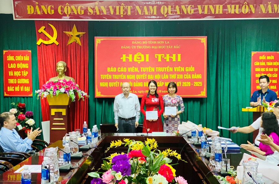 Đảng ủy Trường Đại học Tây Bắc tổ chức Hội thi Báo cáo viên, tuyên truyền viên giỏi năm 2021, tuyên truyền Nghị quyết Đại hội XIII của Đảng và Nghị quyết Đại hội Đảng bộ các cấp nhiệm kỳ 2020 - 2025