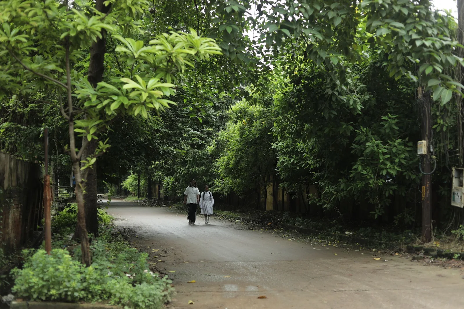 How far is Gariaband from Raipur?