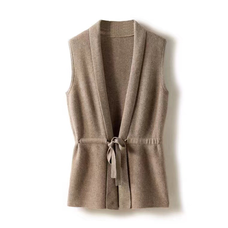 Women's wool vest, tailored, knitted