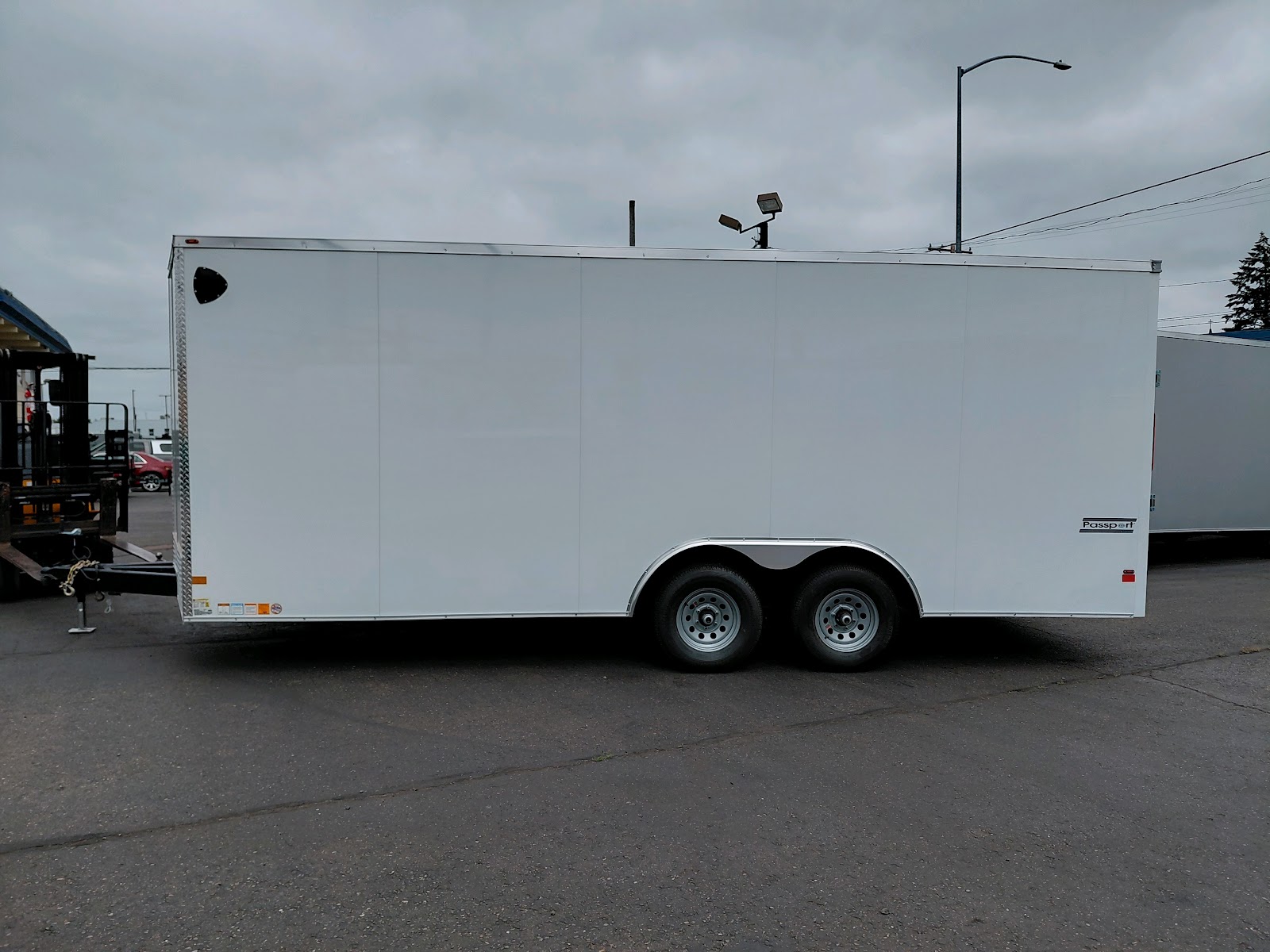 Passport Deluxe Enclosed Cargo