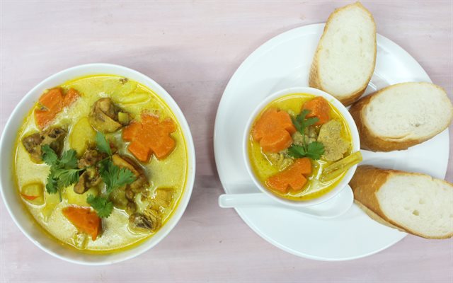 Cà Ri Gà Nấu Rau Củ