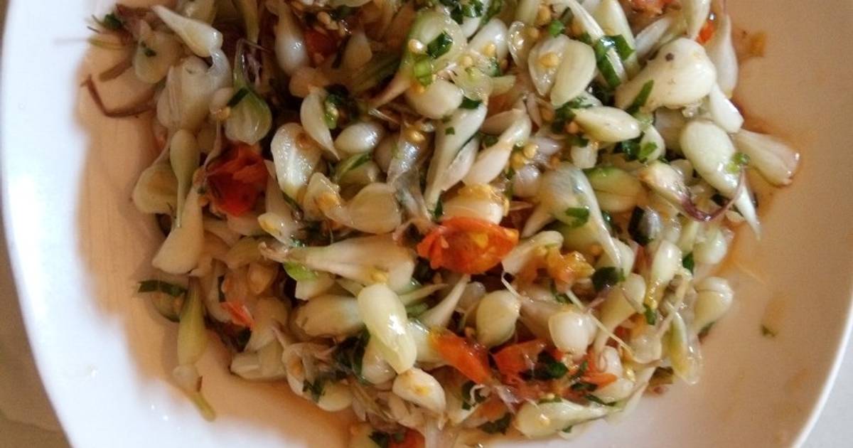 Củ kiệu ướp cà chua bi
