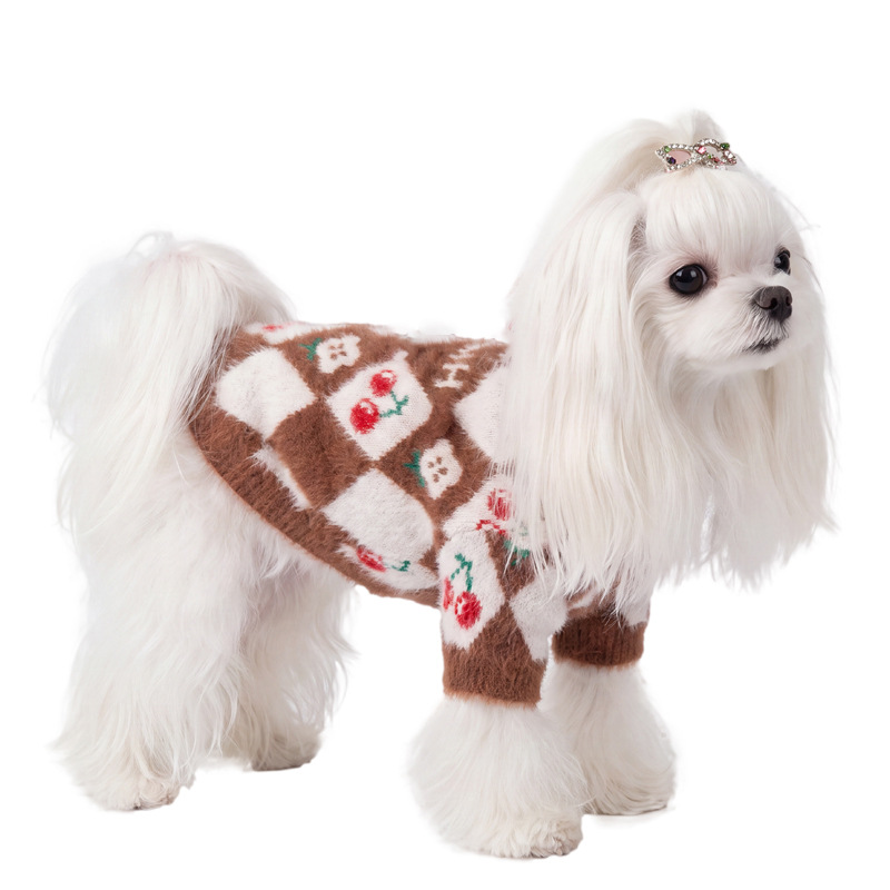 Thick cardigan for dogs with diamond pattern
